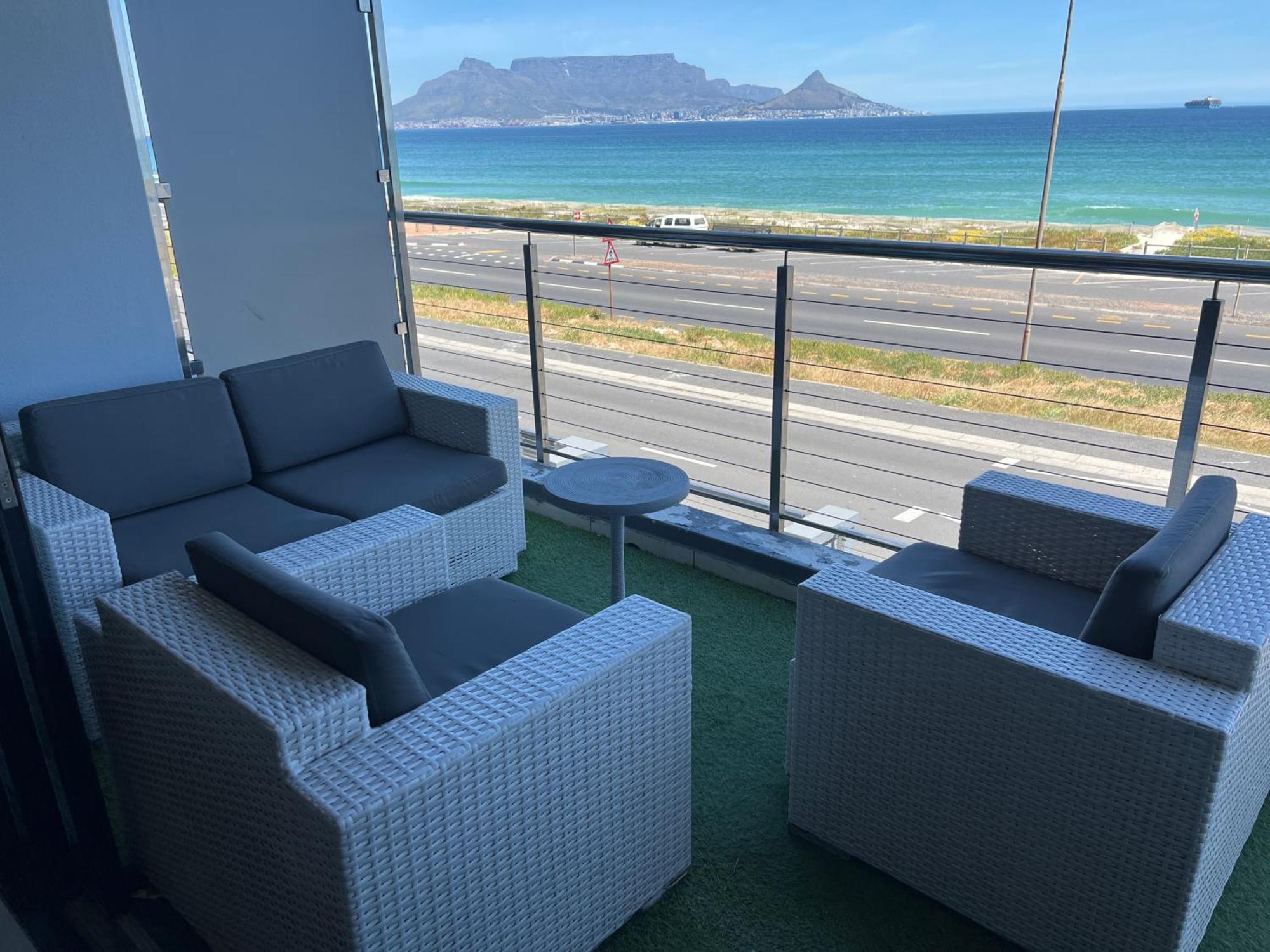 Blouberg Luxury Beachfront Apartment โบลแบร์กสตรานด์ ภายนอก รูปภาพ